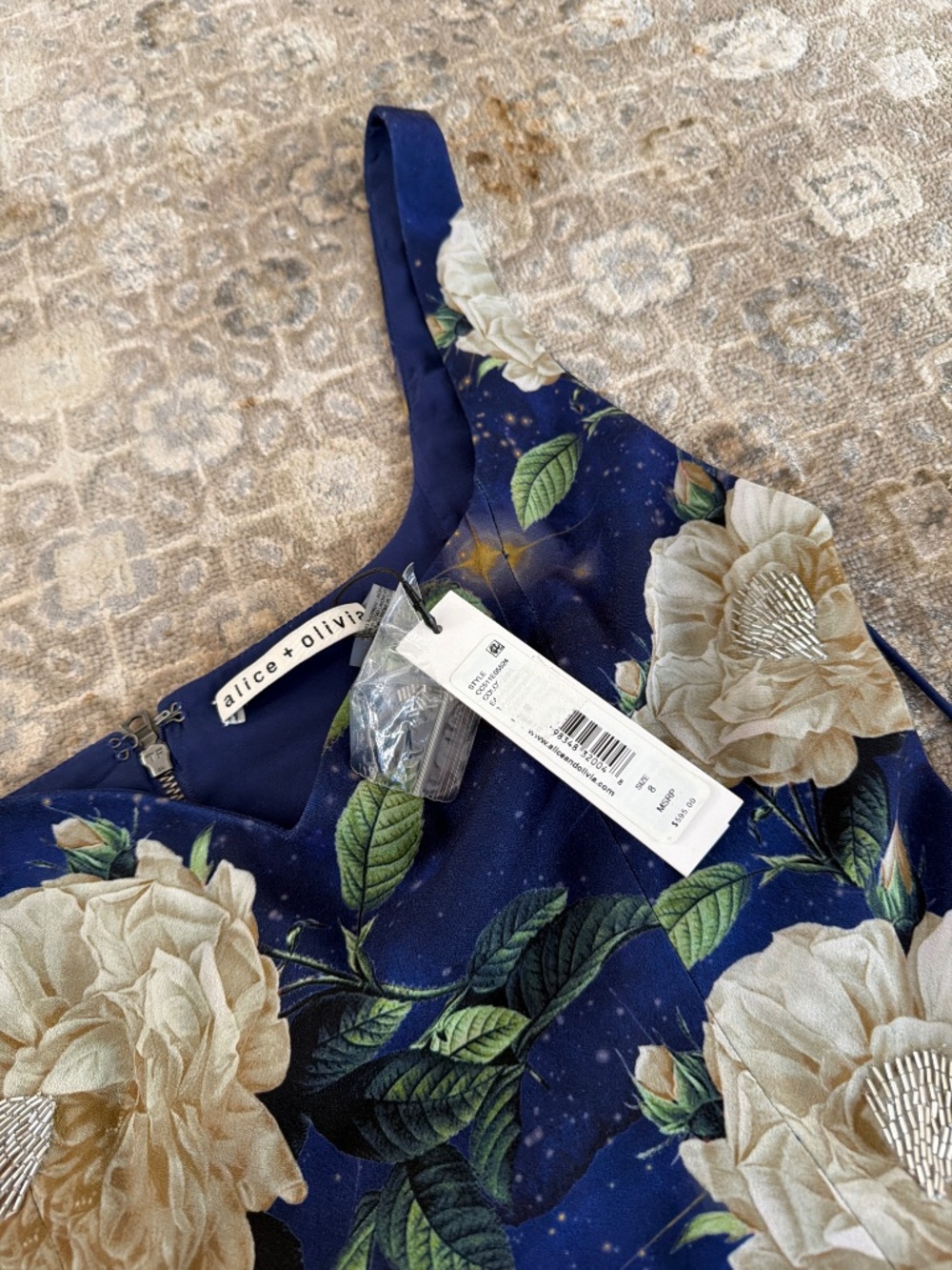 Alice Olivia - Picture 2 of 2